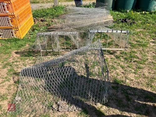 3 FOX GRIDS WITH WIRE FUNNELS