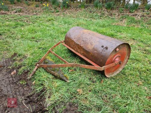 APPROX 3' SMALL ROLLER