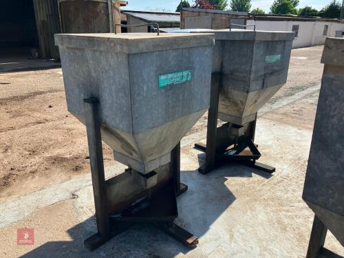 2 GALVANISED CREEP FEEDERS (3)