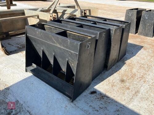 4 X 2' PLASTIC CREEP FEEDERS (15)