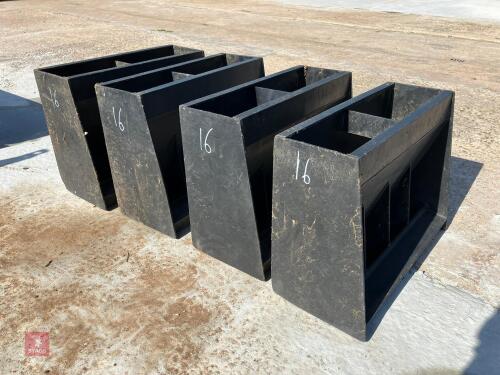 4 X 2' PLASTIC CREEP FEEDERS (16)