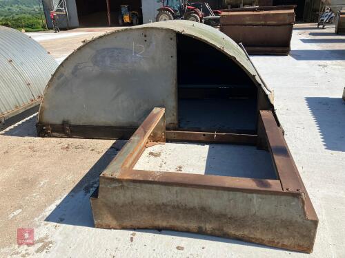 JOHN BOOTH PIG FARROWING HUT (12)