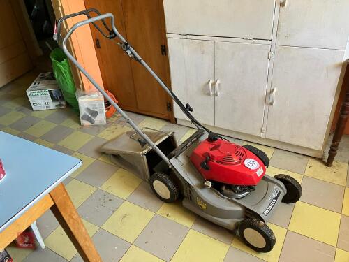 HONDA HRB423 LAWNMOWER (137)