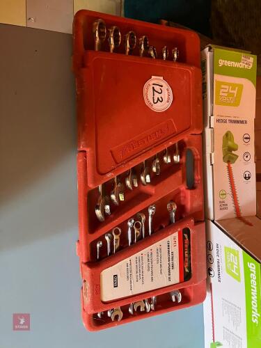 NEILSEN 16PC SPANNER SET (123)