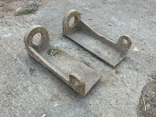 PAIR OF PIN & CONE BRACKETS