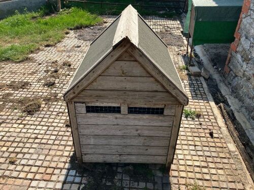 34'' X 27'' POULTRY HOUSE