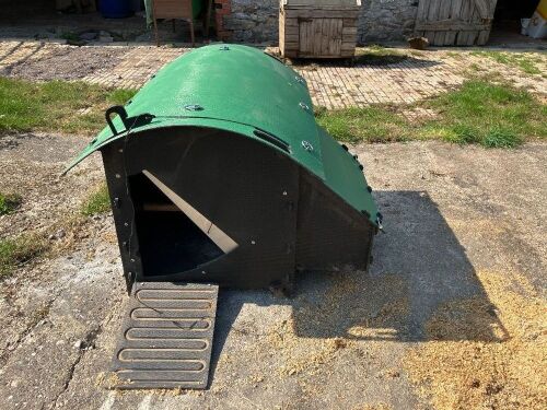 GREEN FROG PLASTIC POULTRY HOUSE