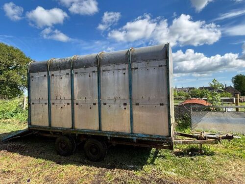 12' LIVESTOCK TRAILER (36)