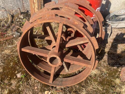 4 CAST WHEELS