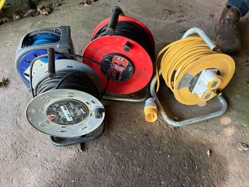 4 EXTENSION CABLES & REELS