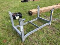 METAL STILLAGE - 3