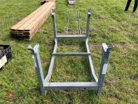 METAL STILLAGE - 5