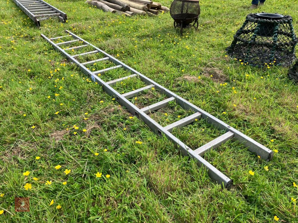ALUMINIUM LADDER