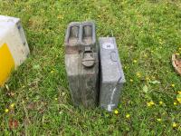 JERRY CAN & METAL BOX - 4