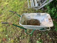 METAL WHEELBARROW - 5