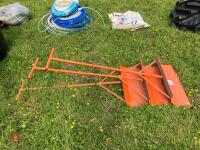 3 SNOW SHOVELS - 3