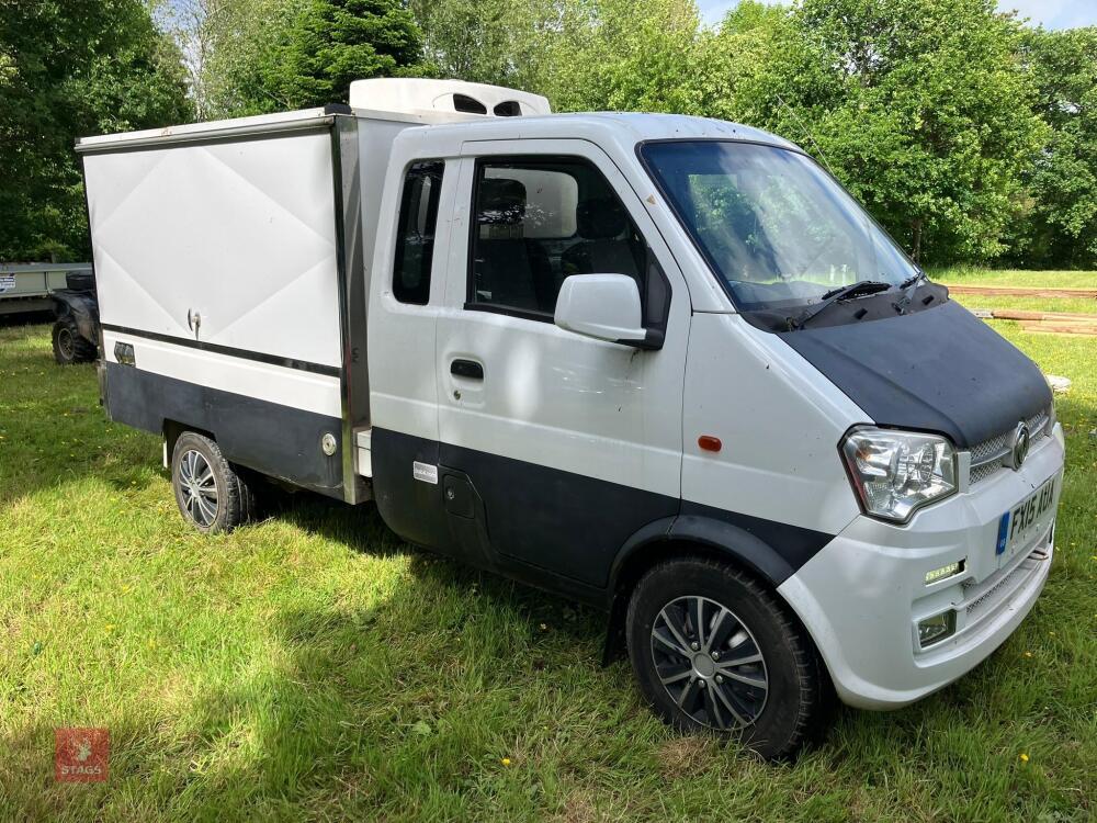 2015 DFSL 10AD HOPPER CATERING VAN