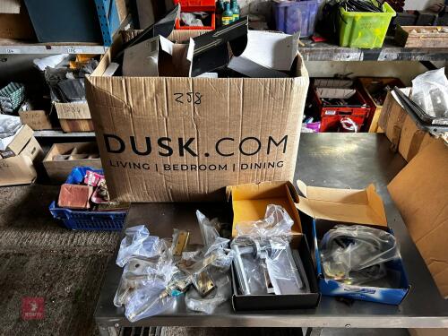 QTY OF VARIOUS DOOR HANDLES & HINGES