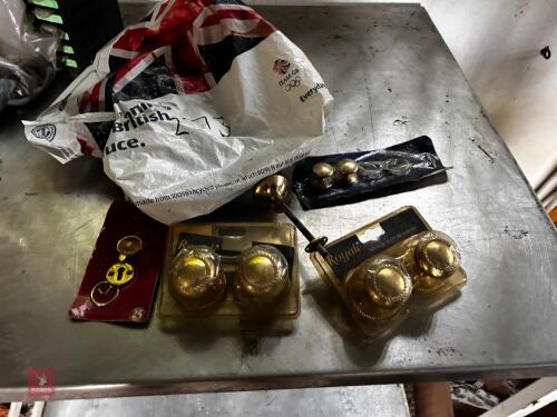 BAG OF BRASS DOOR KNOBS, ETC