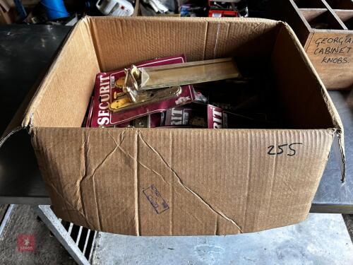 LRG BOX OF BRASS DOOR FURNITURE