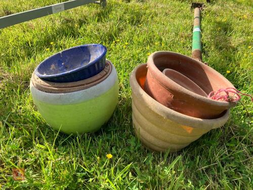 VARIOUS FLOWER POTS