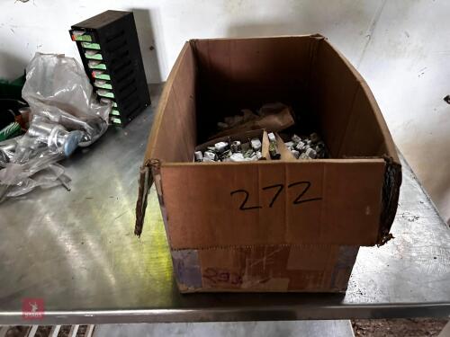 BOX OF MAGNET DRAW CATCHES