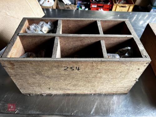 APPROX 150 BRASS DRAW KNOBS VARIOUS SIZE