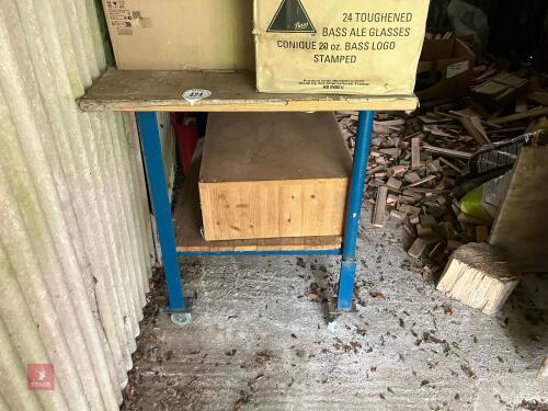 WHEELED WORKSHOP TABLE