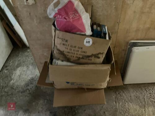 3 BOXES OF MIXED LIGHT BULBS