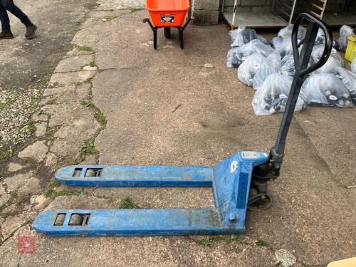 PIONEER 2.5T PALLET TRUCKS
