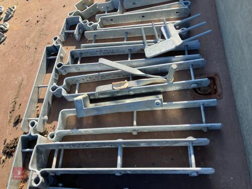 ASSORTED GATE HANGING BANDS