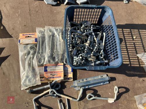BASKET OF ASSORTED GATE ACCESSORIES