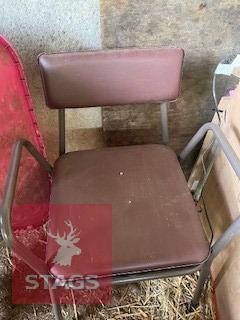 COMMODE