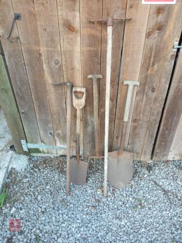 VINTAGE GARDEN TOOLS RACK FORKS, ETC