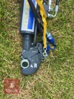 CBM CAT 3, 25 TON HYDRAULIC TOP LINK