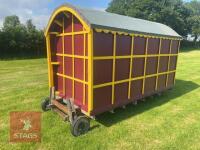 SHEPHURDS HUT/LIVING WAGON - 3