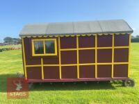 SHEPHURDS HUT/LIVING WAGON - 6