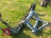 MOULTON GALVANISED YARD SCRAPER - 4