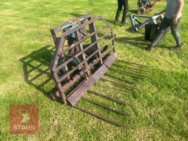 TWOSE 6' PUSH OFF BUCK RAKE