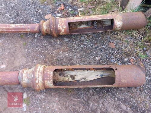 2 X VINTAGE LAMP POSTS (S/R)
