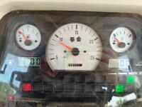 2011 MASSEY FERGUSON 5425 4WD TRACTOR - 39