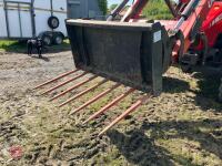 2011 MASSEY FERGUSON 5425 4WD TRACTOR - 48