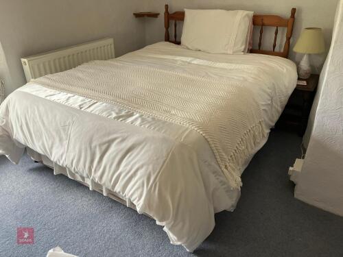 4' 6'' PINE DOUBLE BED (2)