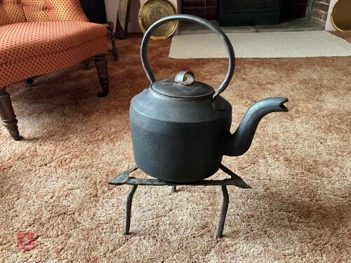 IRON KETTLE & TRIVET STAND