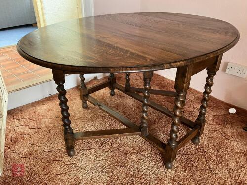 OAK DROP-LEAF TABLE