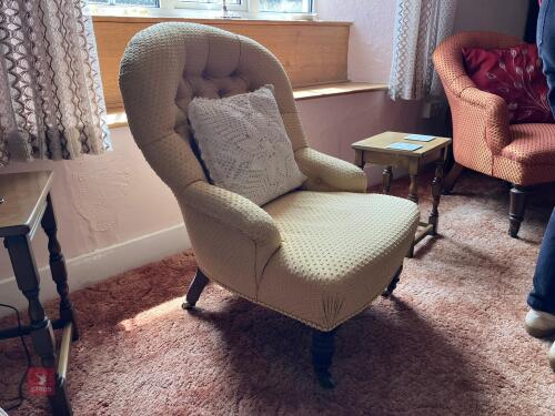 GOLD BEDROOM CHAIR
