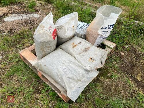 5 BAGS OF SAND