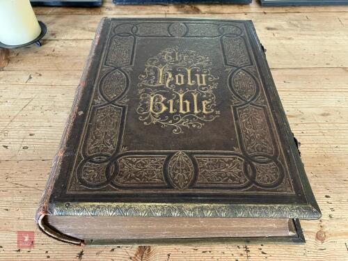 WILLIAM COLLINS SONS FAMILY BIBLE