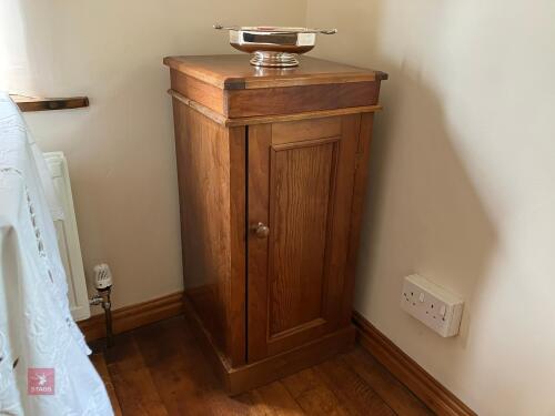 15' 5'' SQUARE POT CUPBOARD