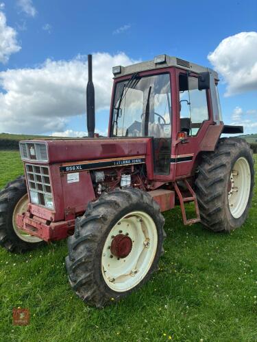 1983 INTERNATIONAL 956 XL 4WD TRACTOR